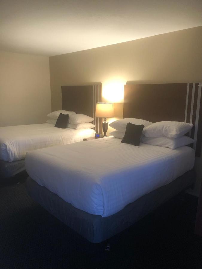 | Red Lion Inn and Suites La Pine, Oregon