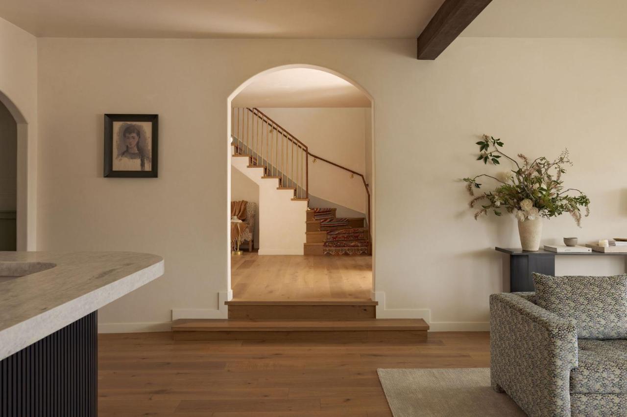| Villa Mara Carmel