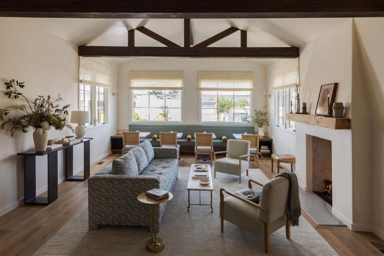 | Villa Mara Carmel