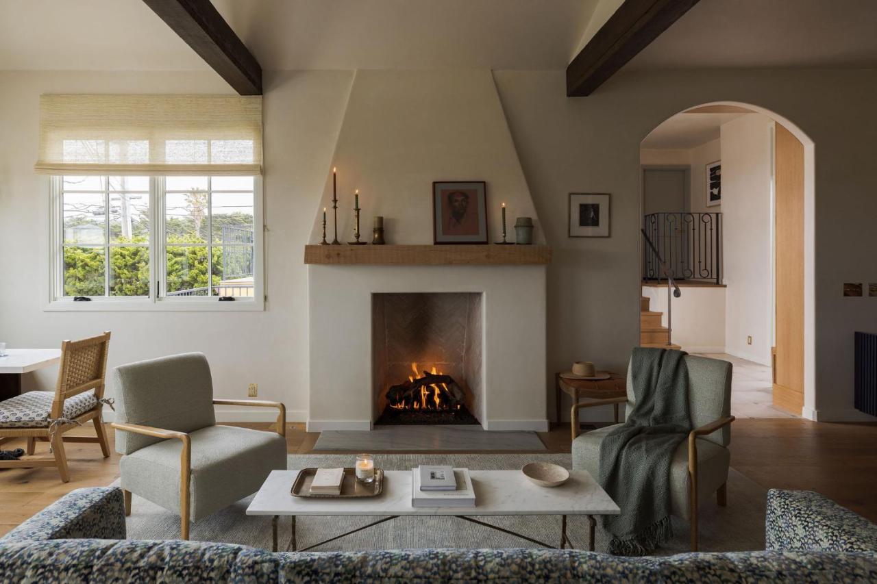 | Villa Mara Carmel