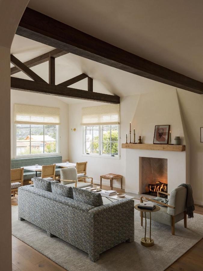 | Villa Mara Carmel