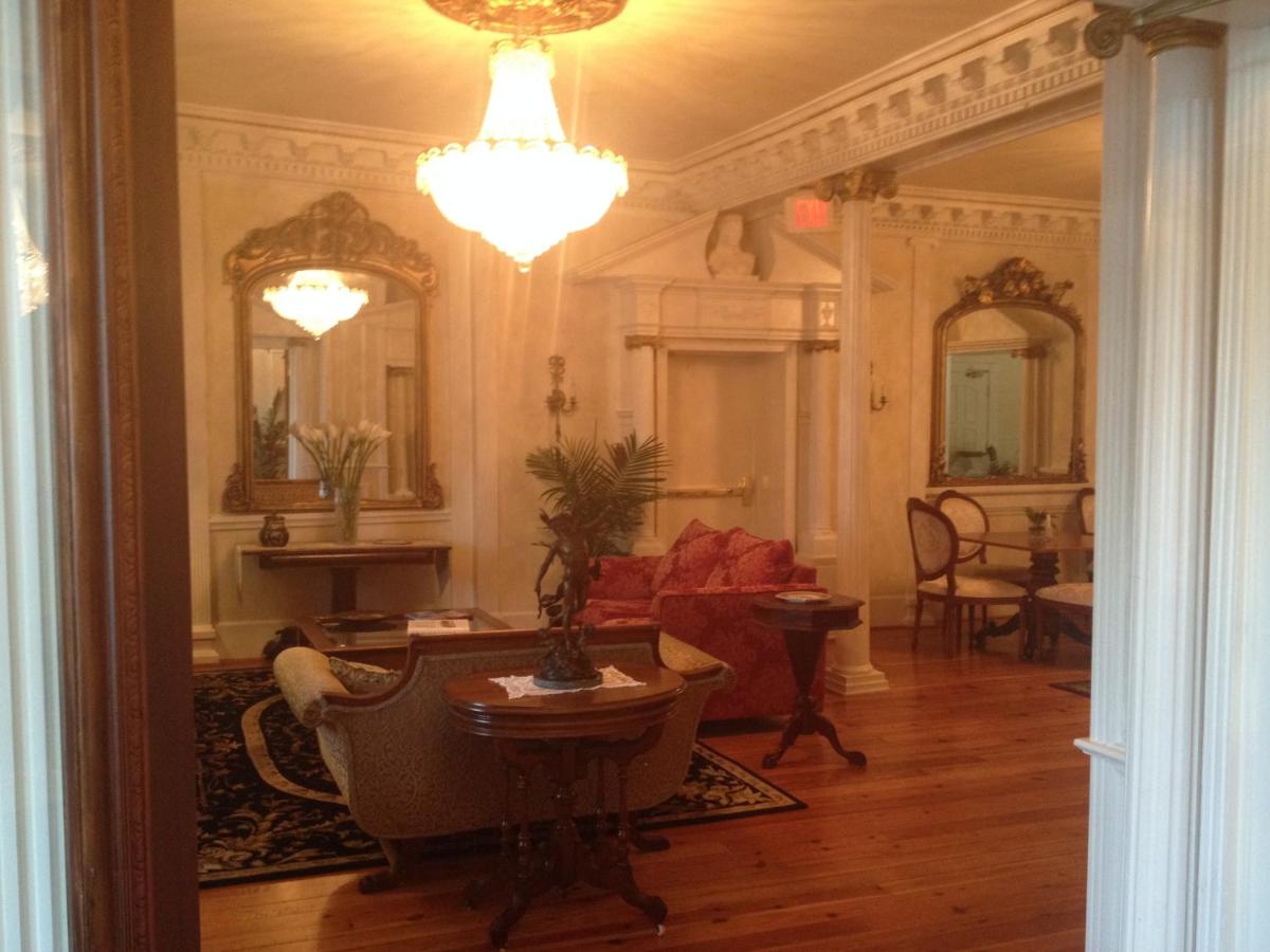| The Hotel Magnolia
