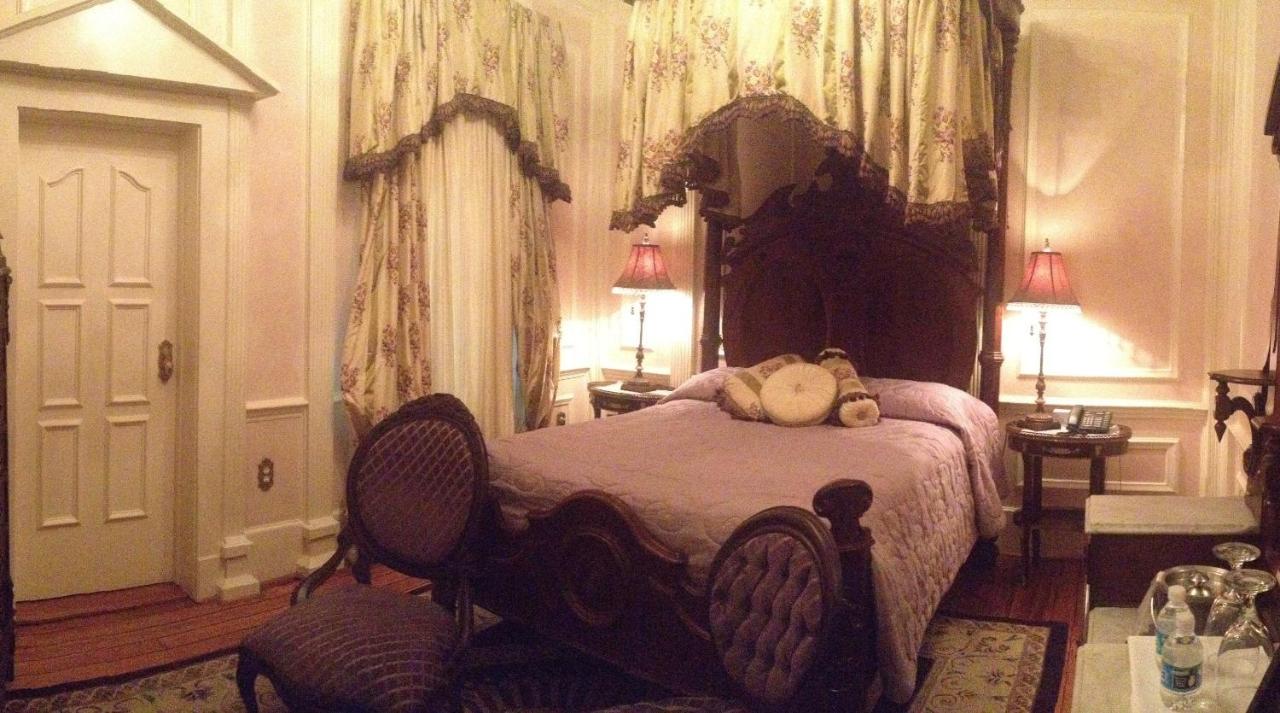| The Hotel Magnolia