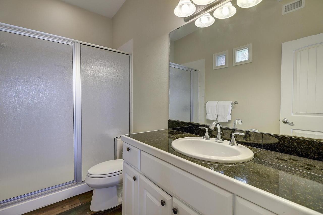 | Vacation Station SP104