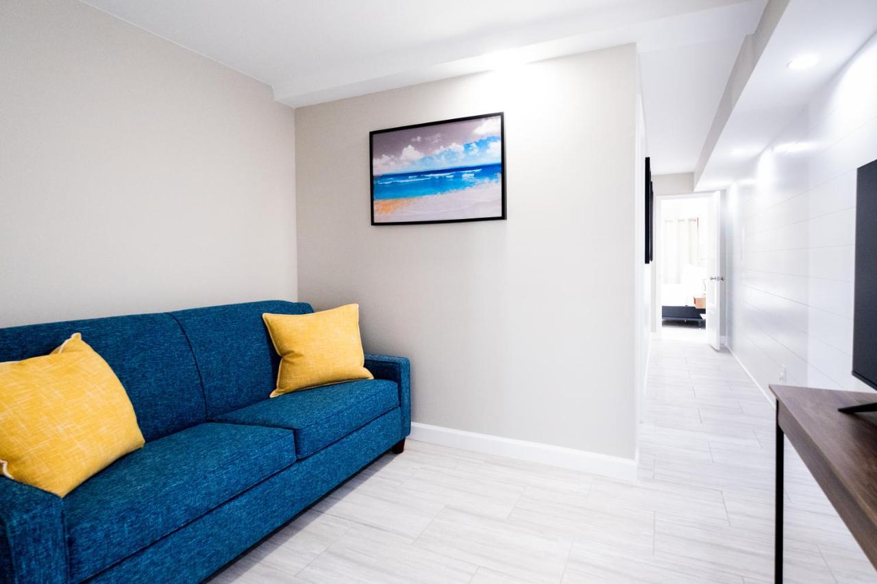 King Suite at 300 Tenth