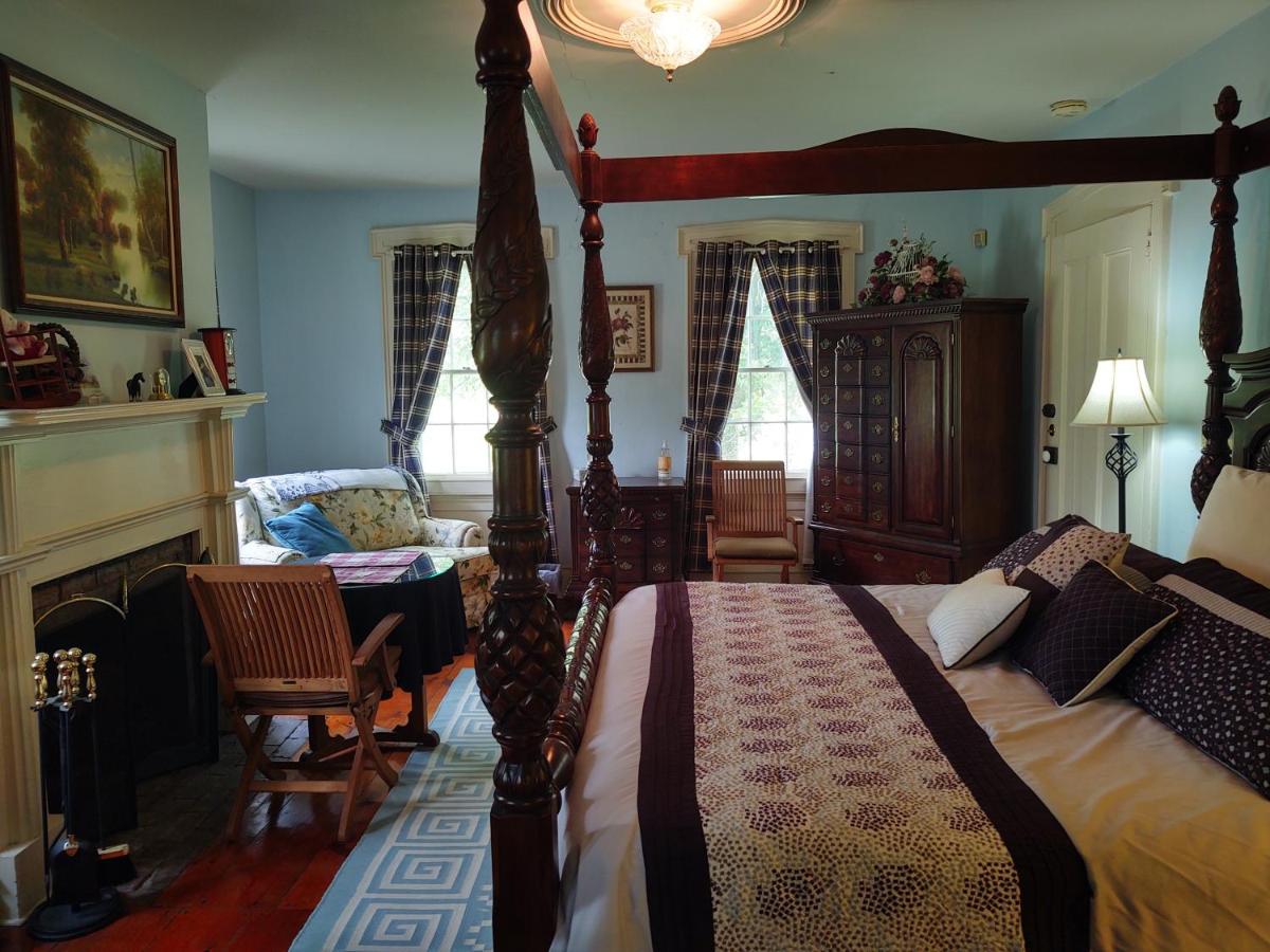 | 1805 House Bed & Breakfast