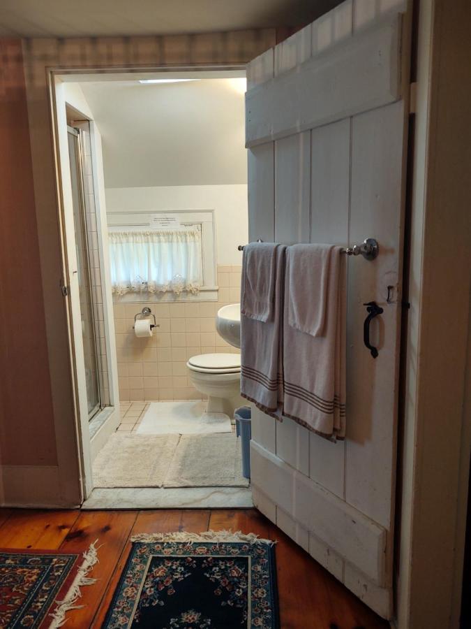 | 1805 House Bed & Breakfast