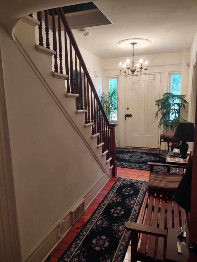 | 1805 House Bed & Breakfast