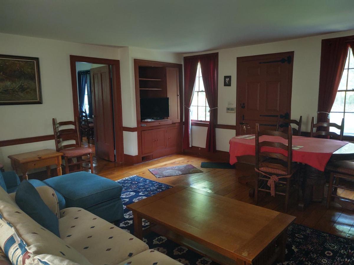  | 1805 House Bed & Breakfast