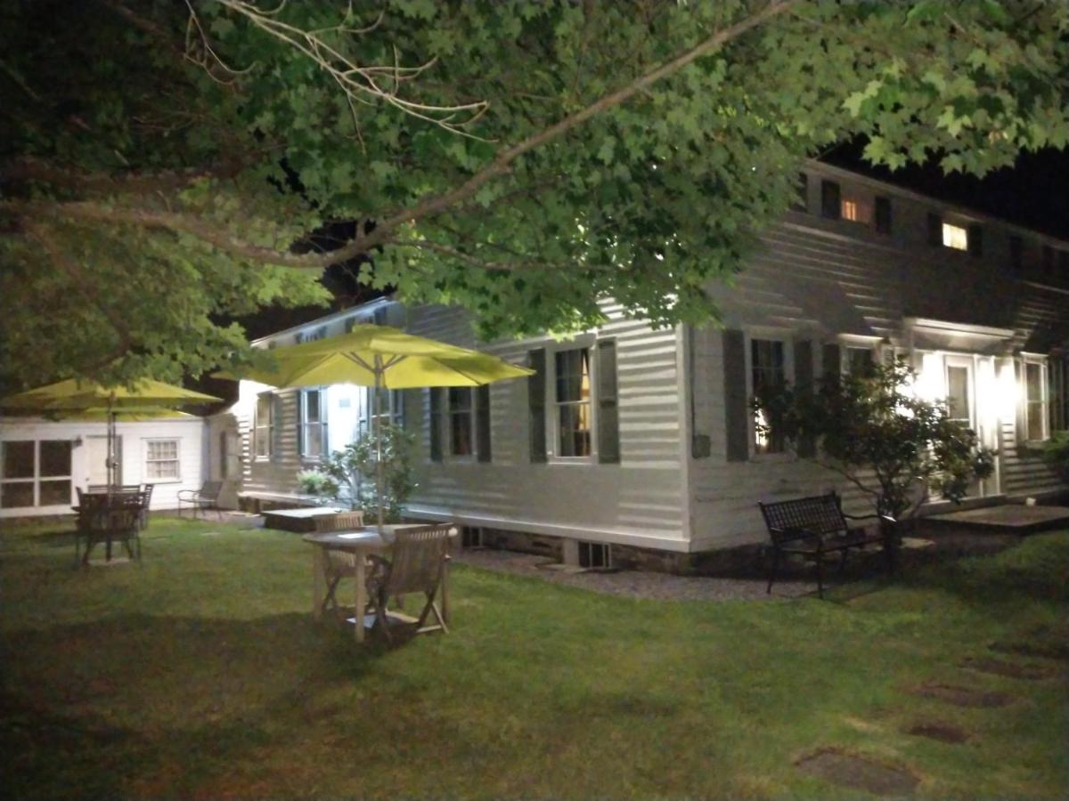 | 1805 House Bed & Breakfast