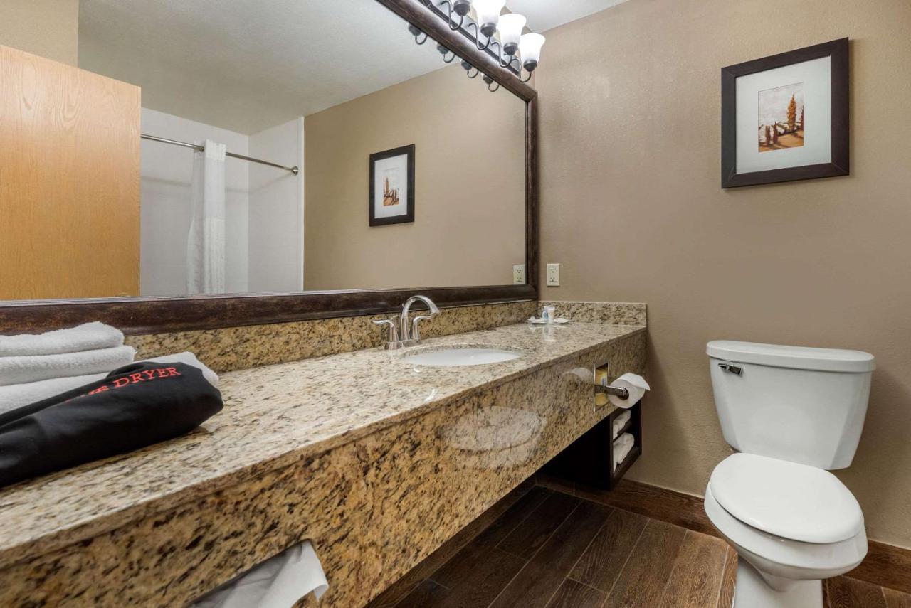 Double Suite with Two Double Beds - Non-Smoking at Comfort Suites near Route 66
