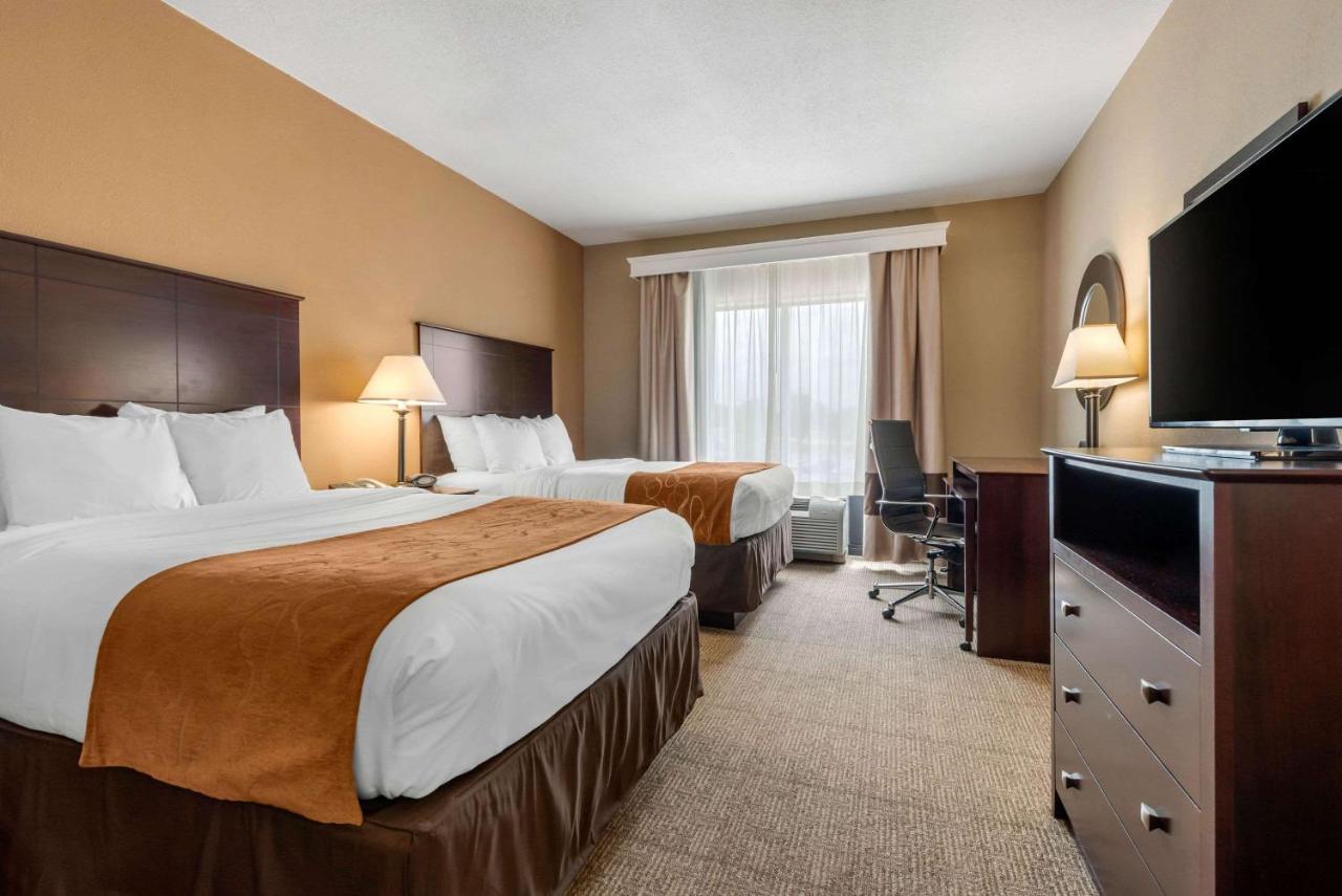 Double Suite with Two Double Beds - Non-Smoking at Comfort Suites near Route 66