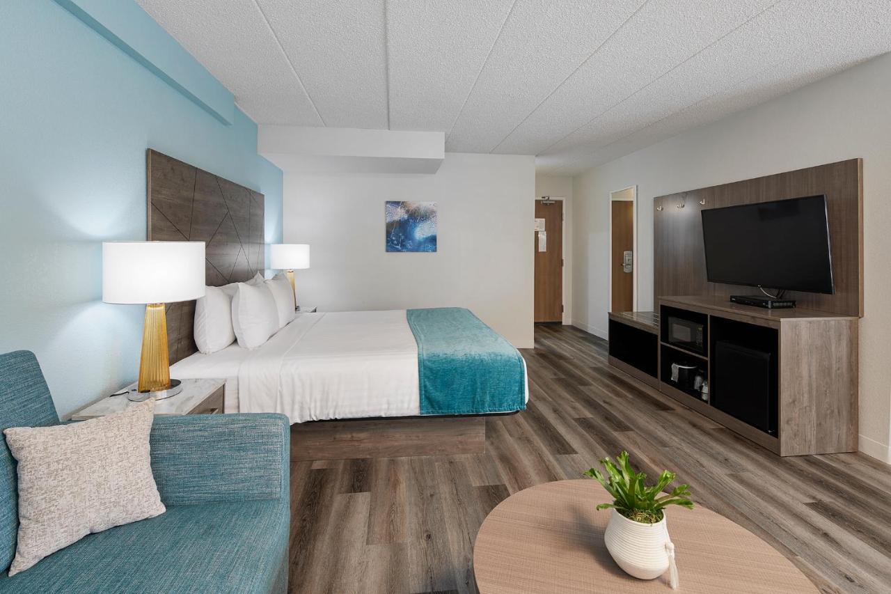 King Suite with Spa Bath and Fireplace at Hotel Wave Rehoboth Beach