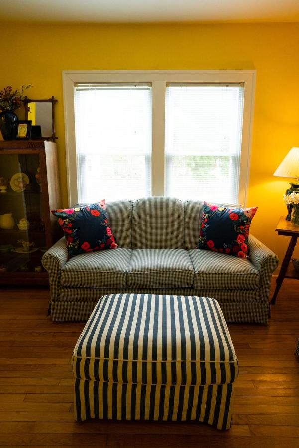 | Garden Grove Inn Bed and Breakfast