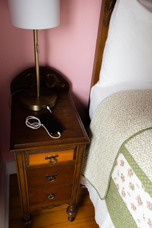 | Garden Grove Inn Bed and Breakfast