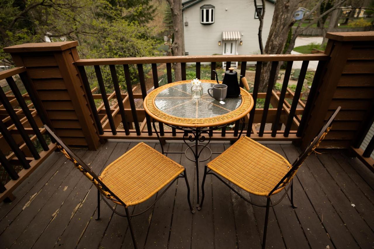 | Garden Grove Inn Bed and Breakfast