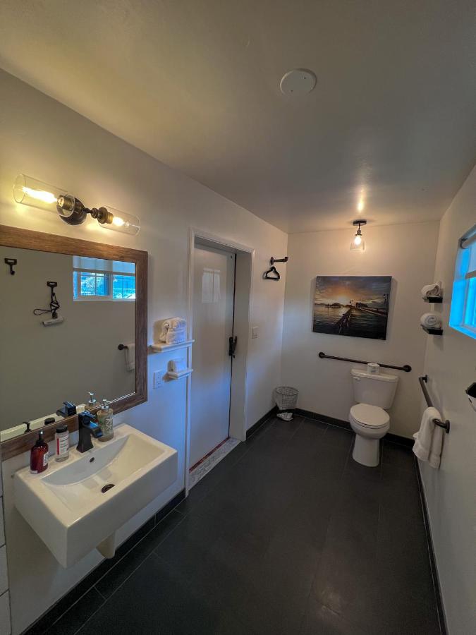 Double Room - Disability Access at Haley Hotel
