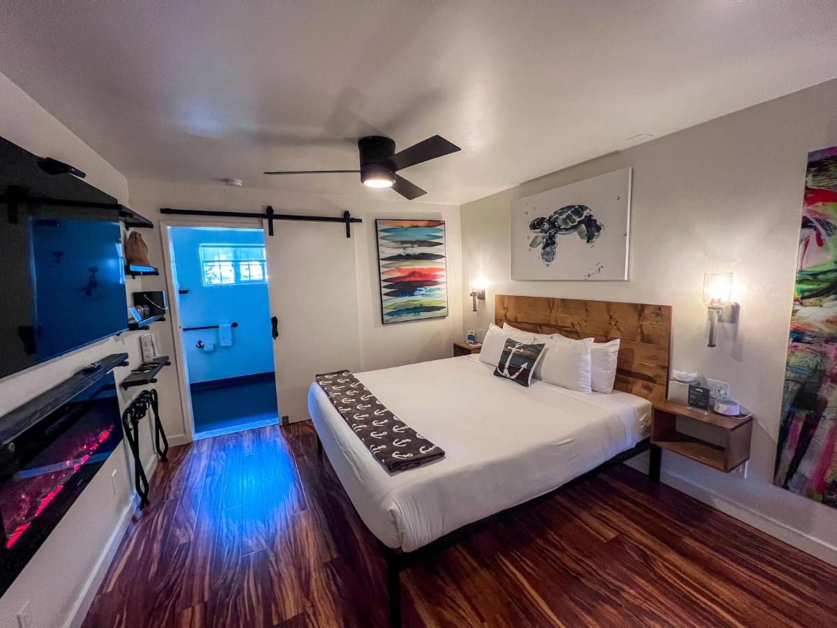 Double Room - Disability Access at Haley Hotel