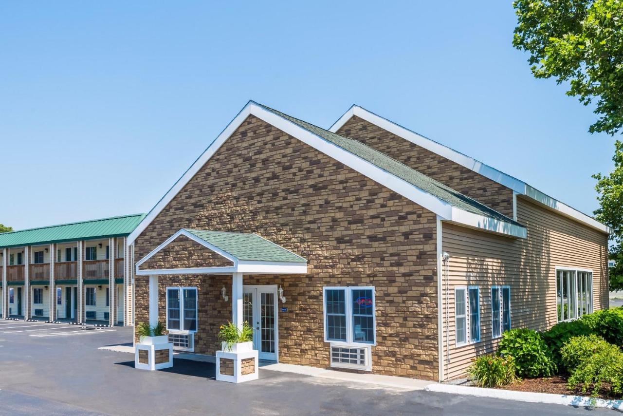 | Sunbird Cape Cod Resort
