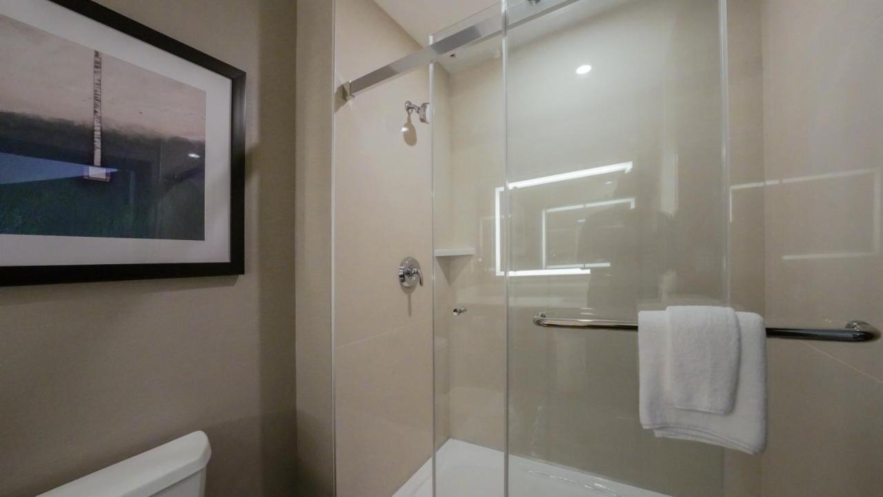 1 King Bed, Ocean View Room, Non-Smoking at La Quinta Inn & Suites by Wyndham Santa Cruz