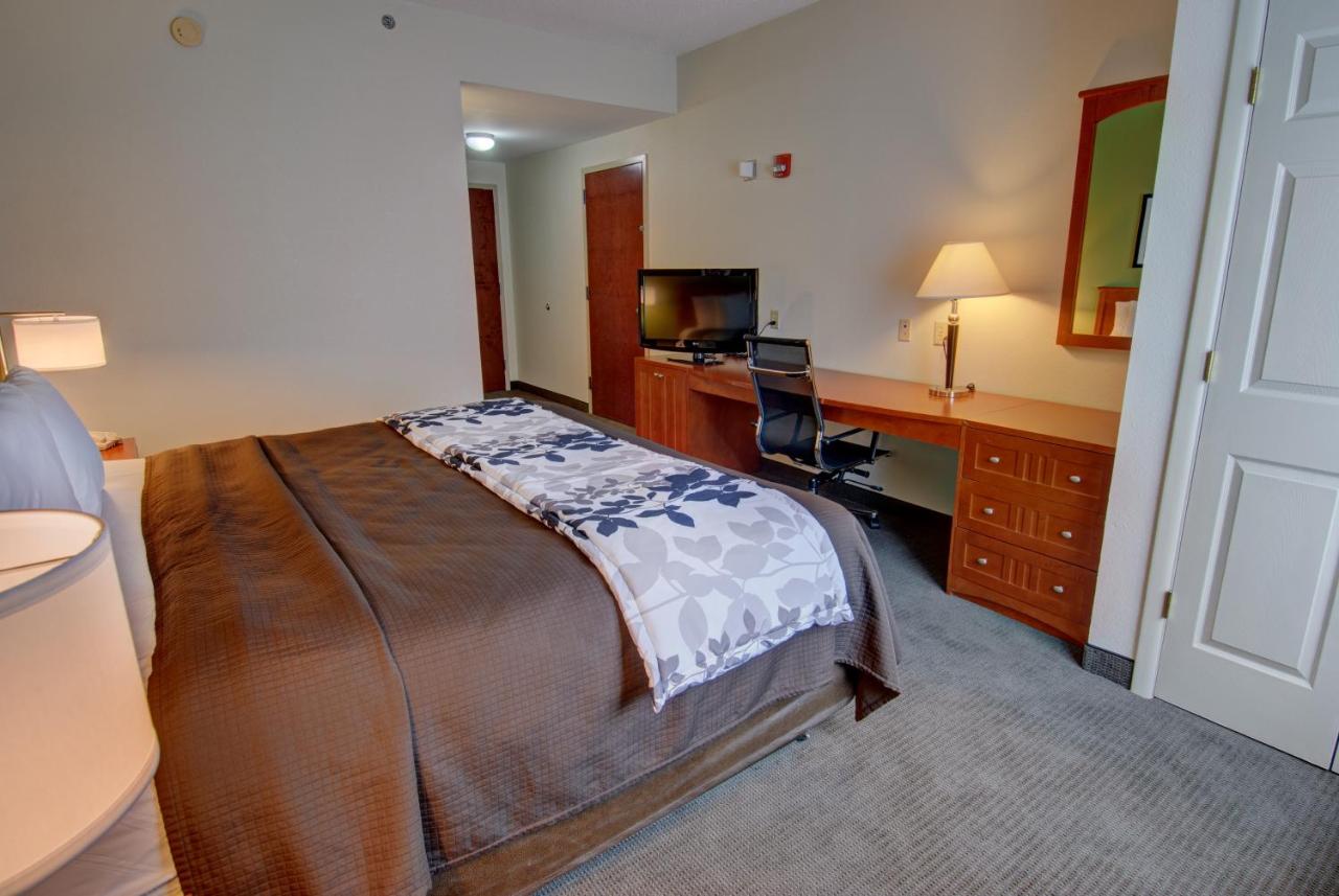 King Room - Accessible/Non-Smoking at Sleep Inn & Suites Winchester near University