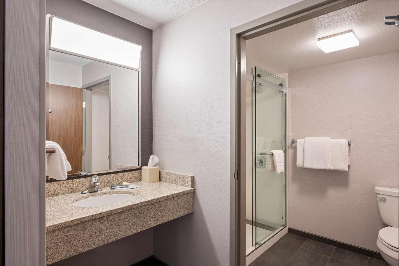 Deluxe Two Queens at Sonesta Select San Ramon