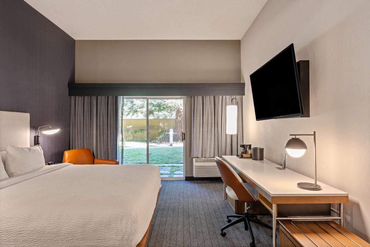 Executive Guestroom King at Sonesta Select San Ramon