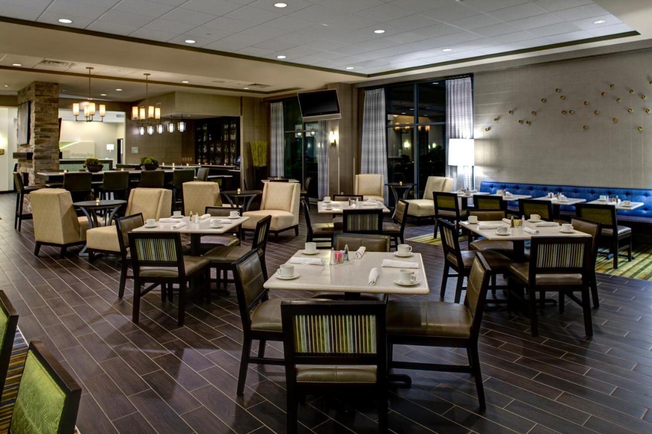 | Holiday Inn Indianapolis North-Carmel, an IHG Hotel