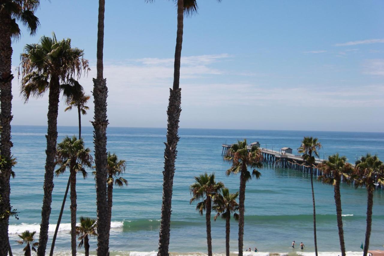 One-Bedroom Suite - Ocean Front at Sea Horse Resort