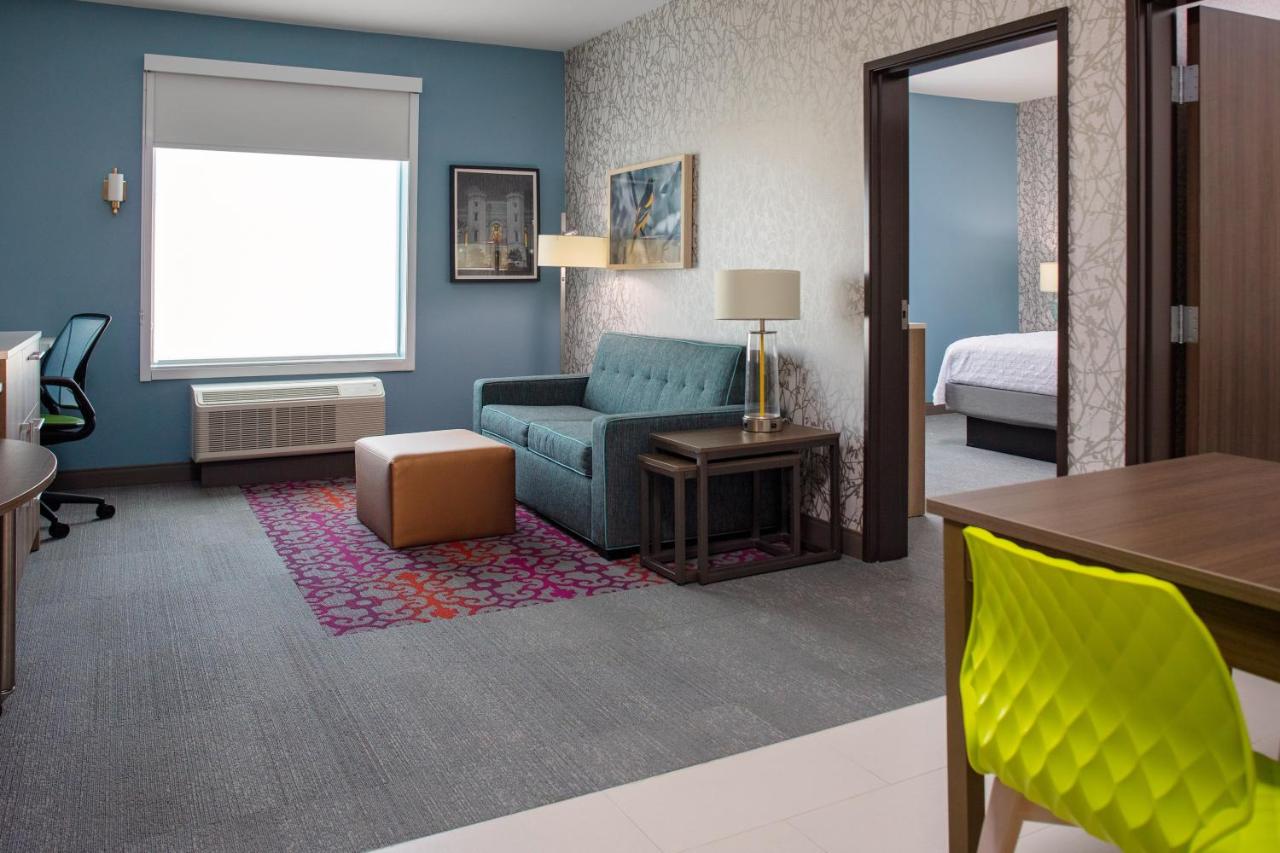 One-Bedroom King Suite - Non-Smoking at Home2 Suites by Hilton Baton Rouge Citiplace