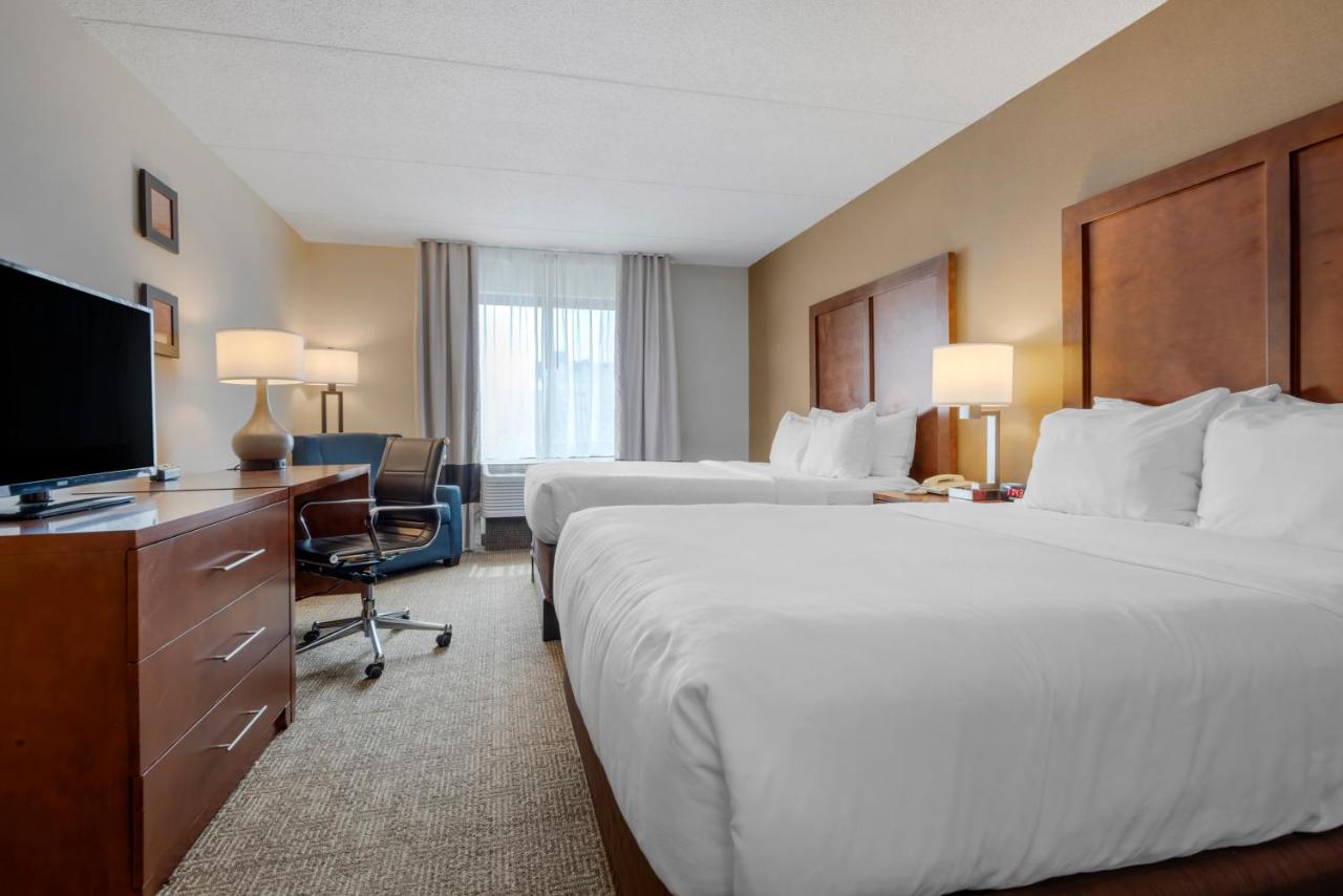 Double Room with Two Double Beds at Comfort Inn The Pointe