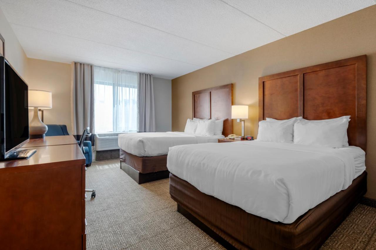 Double Room with Two Double Beds at Comfort Inn The Pointe