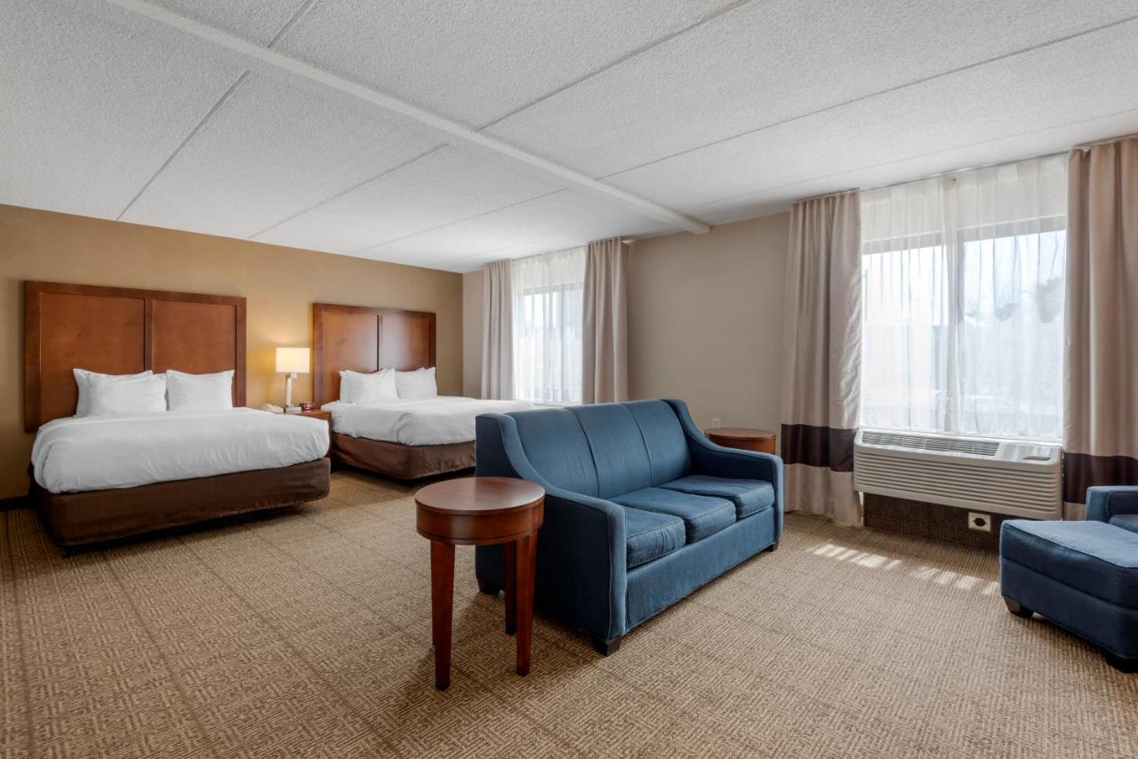 Suite with Two Queen Beds Upgrade - Accessible at Comfort Inn The Pointe