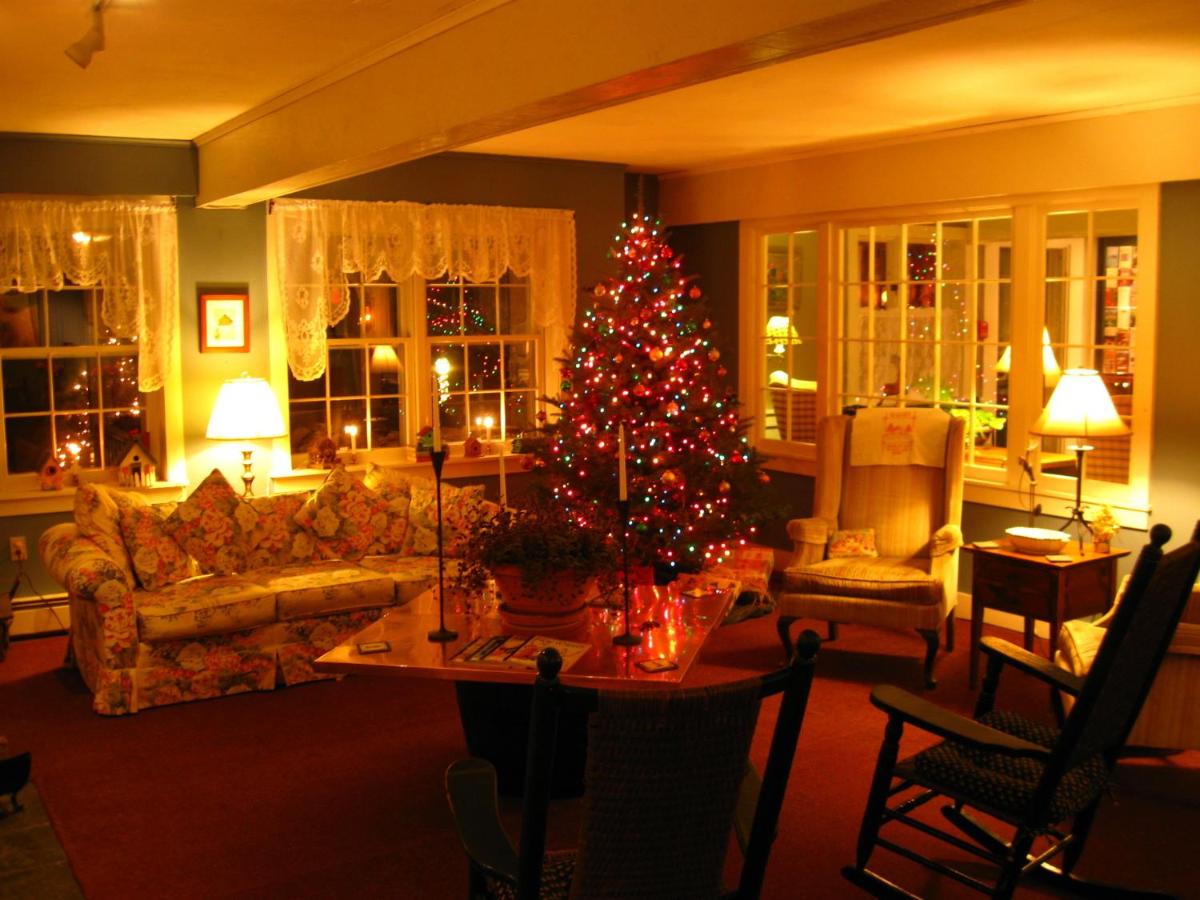 | Deerhill Inn