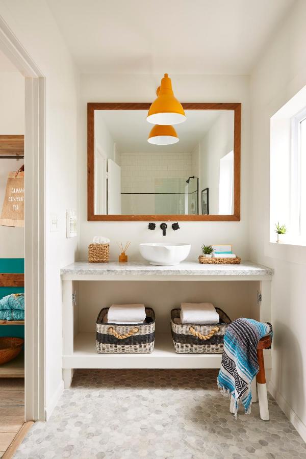 Deluxe King Room at Cambria Beach Lodge