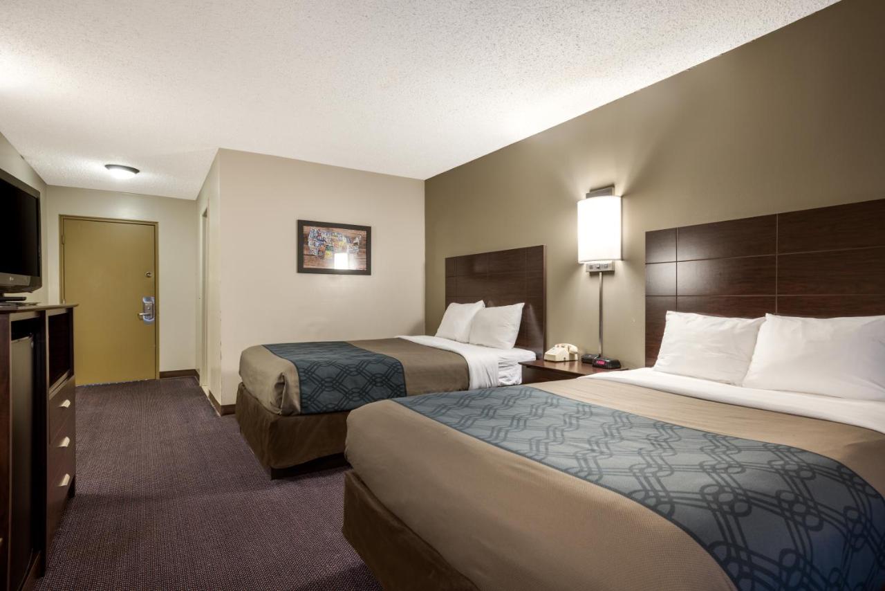 | Econo Lodge Darien Lakes