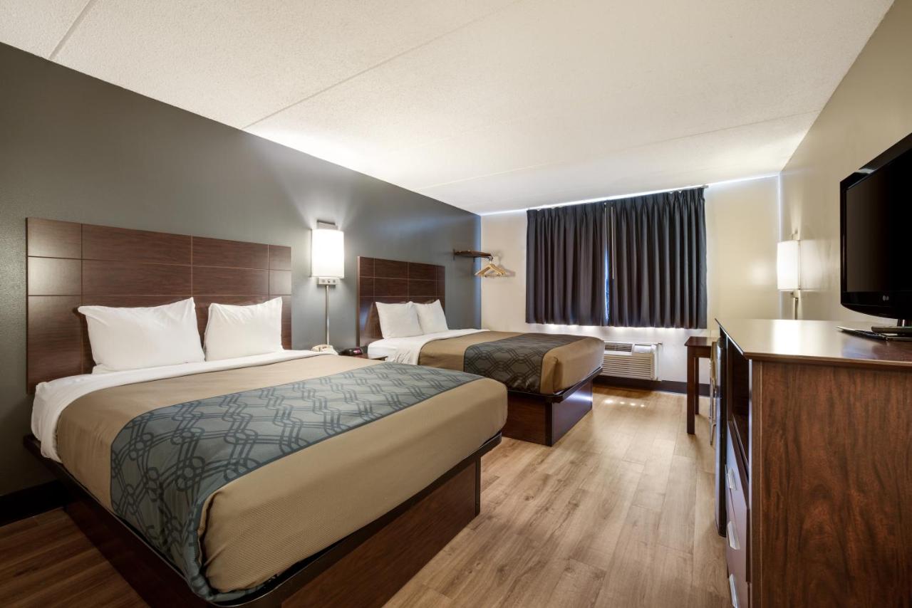 | Econo Lodge Darien Lakes