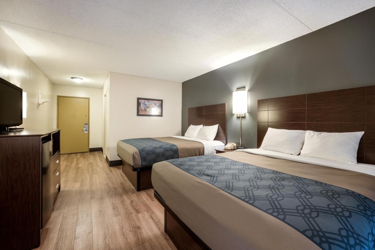 | Econo Lodge Darien Lakes