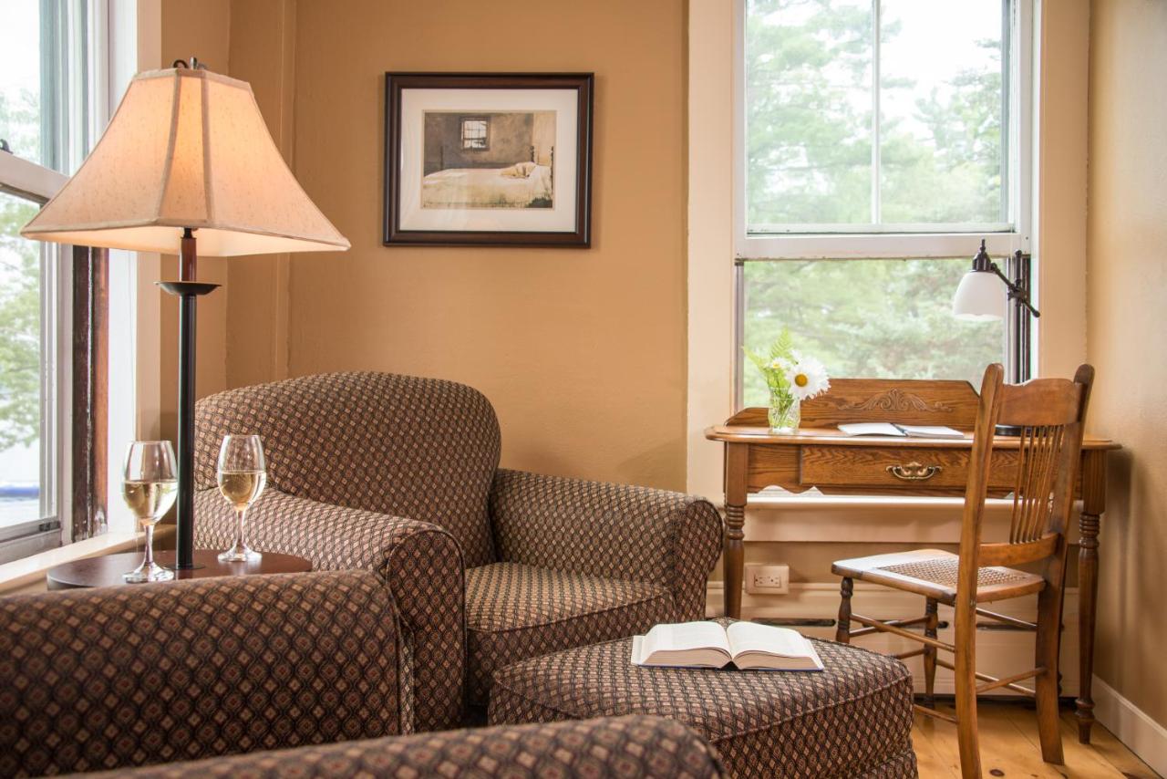 | Lake House at Ferry Point