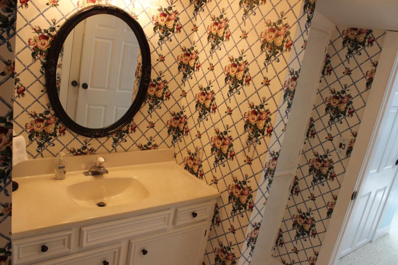 | Huffman House Bed & Breakfast