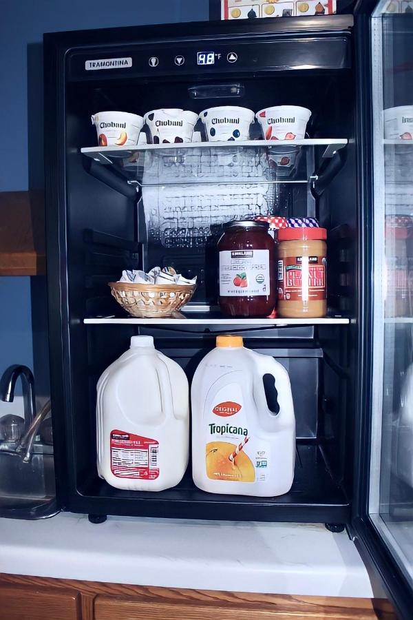  | AmeriVu Inn And Suites