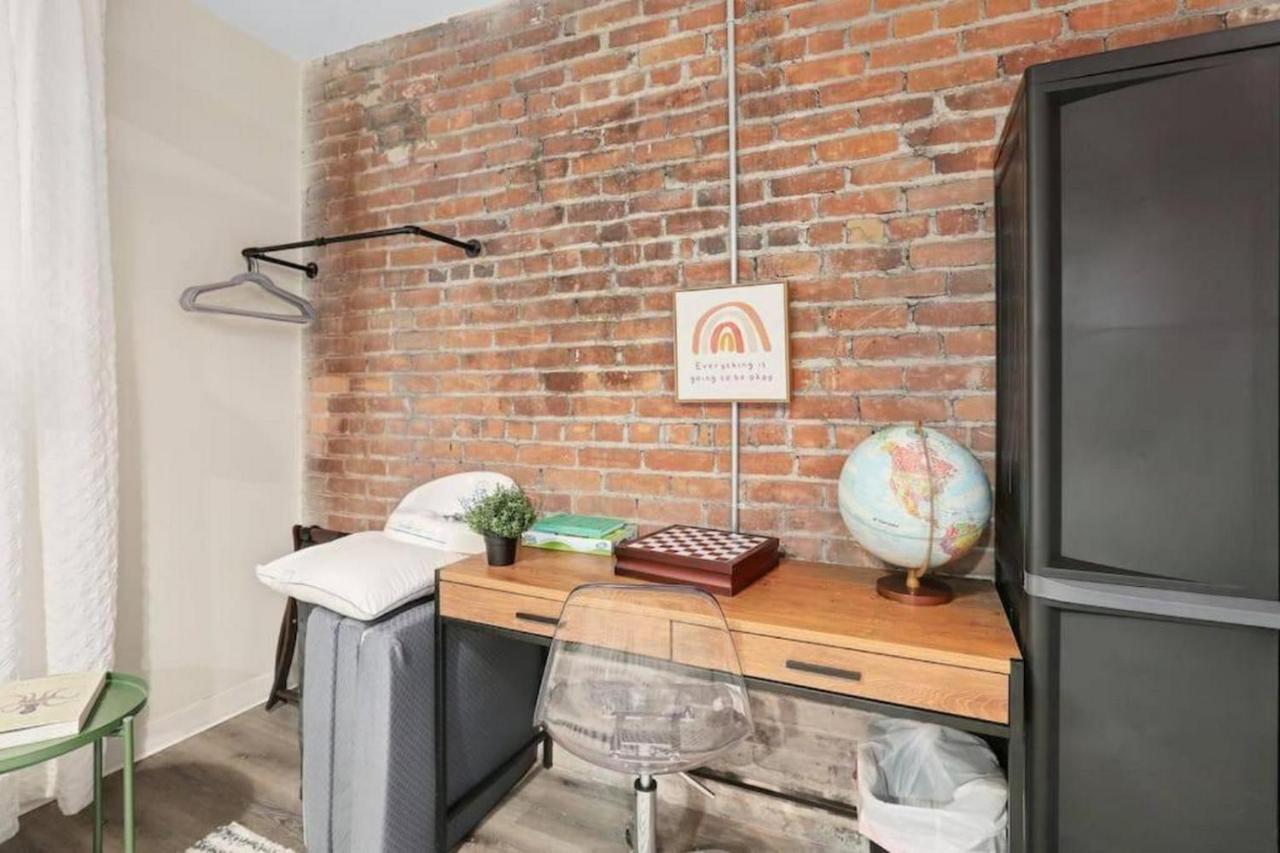 | Luxury Downtown Loft Studio Fifty Nine 18 Pets