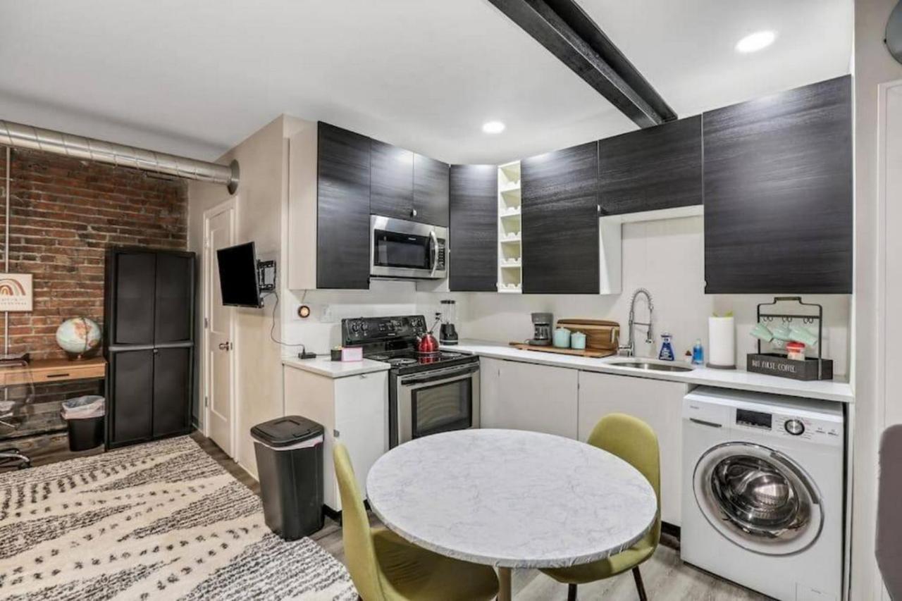  | Luxury Downtown Loft Studio Fifty Nine 18 Pets