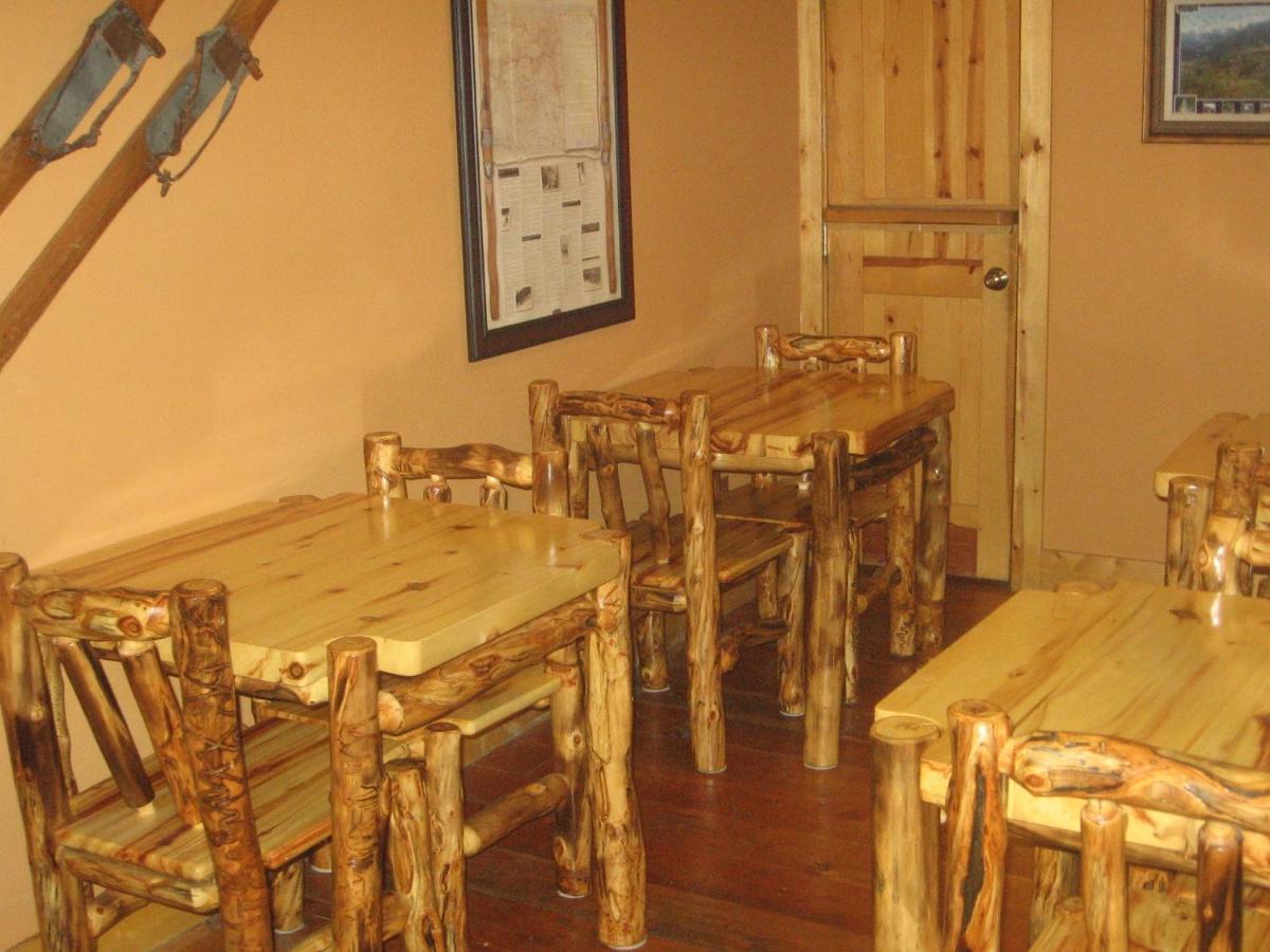 | New Summit Inn