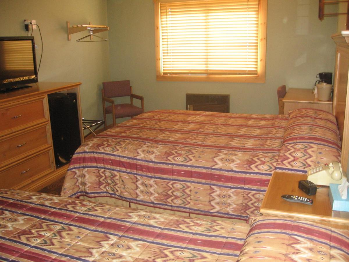 | New Summit Inn