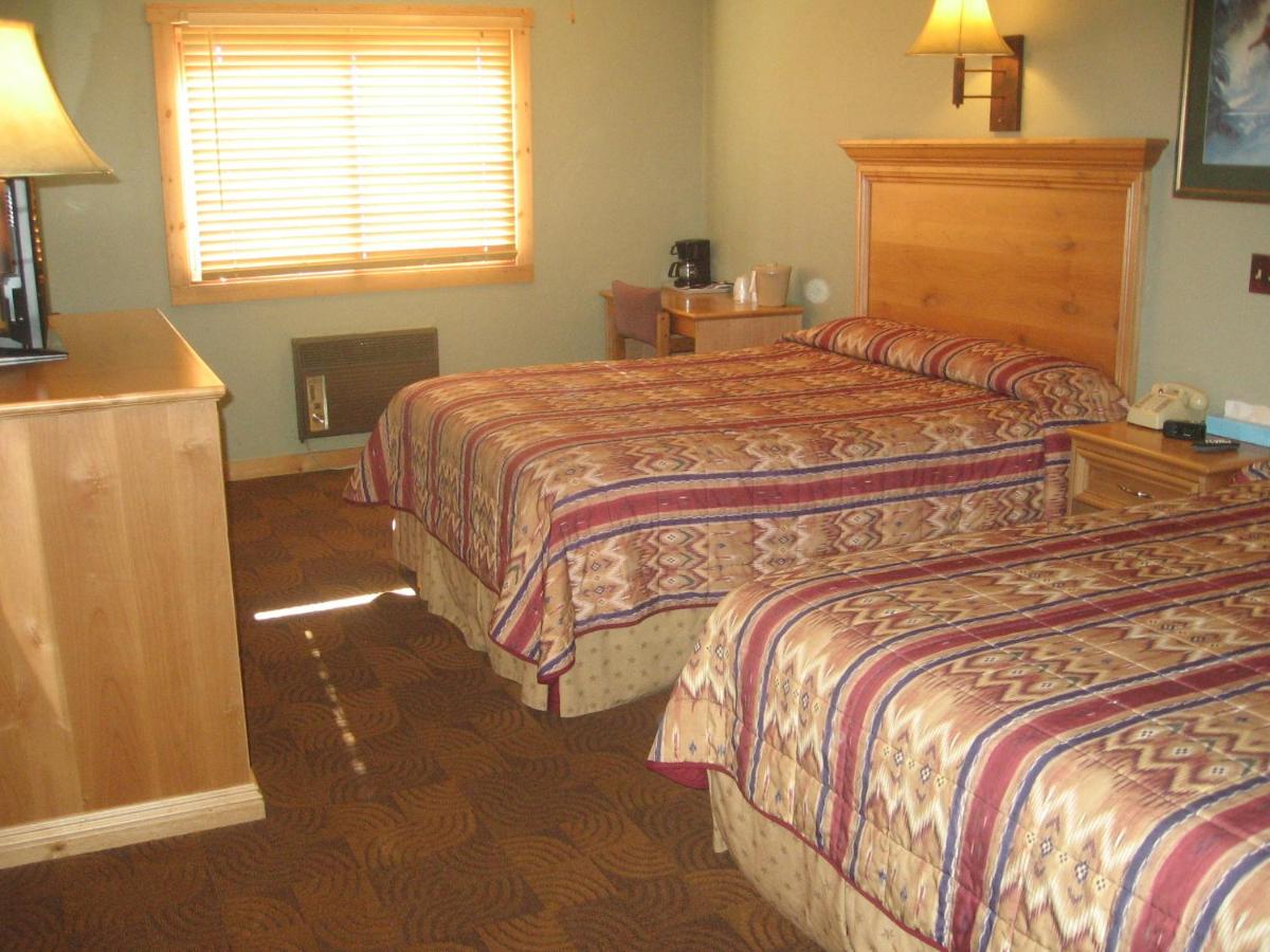 | New Summit Inn