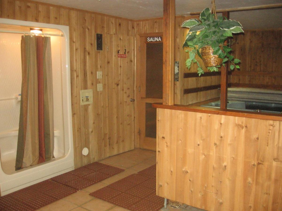 | New Summit Inn