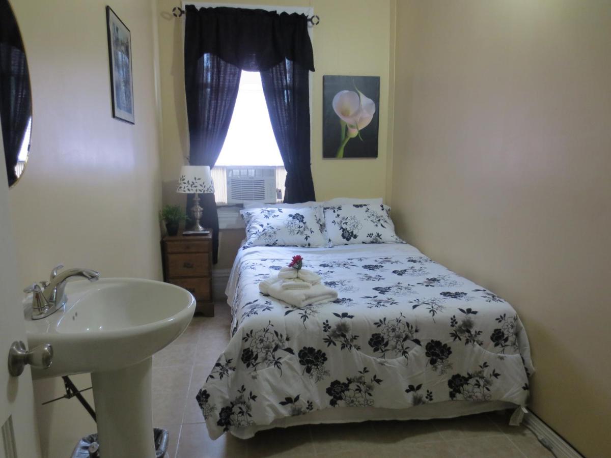 | Neptune Hotel