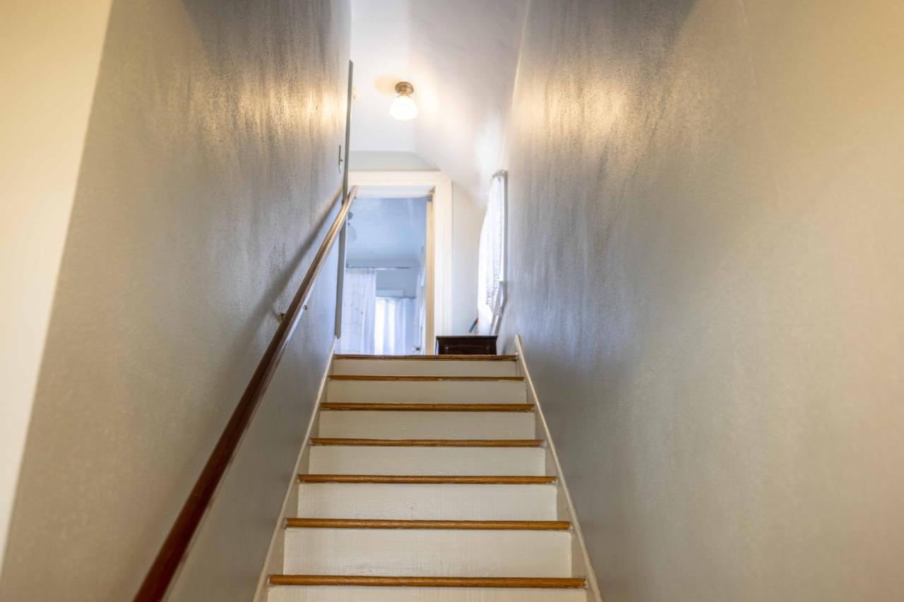 | The 1899 Wright Inn & Carriage House
