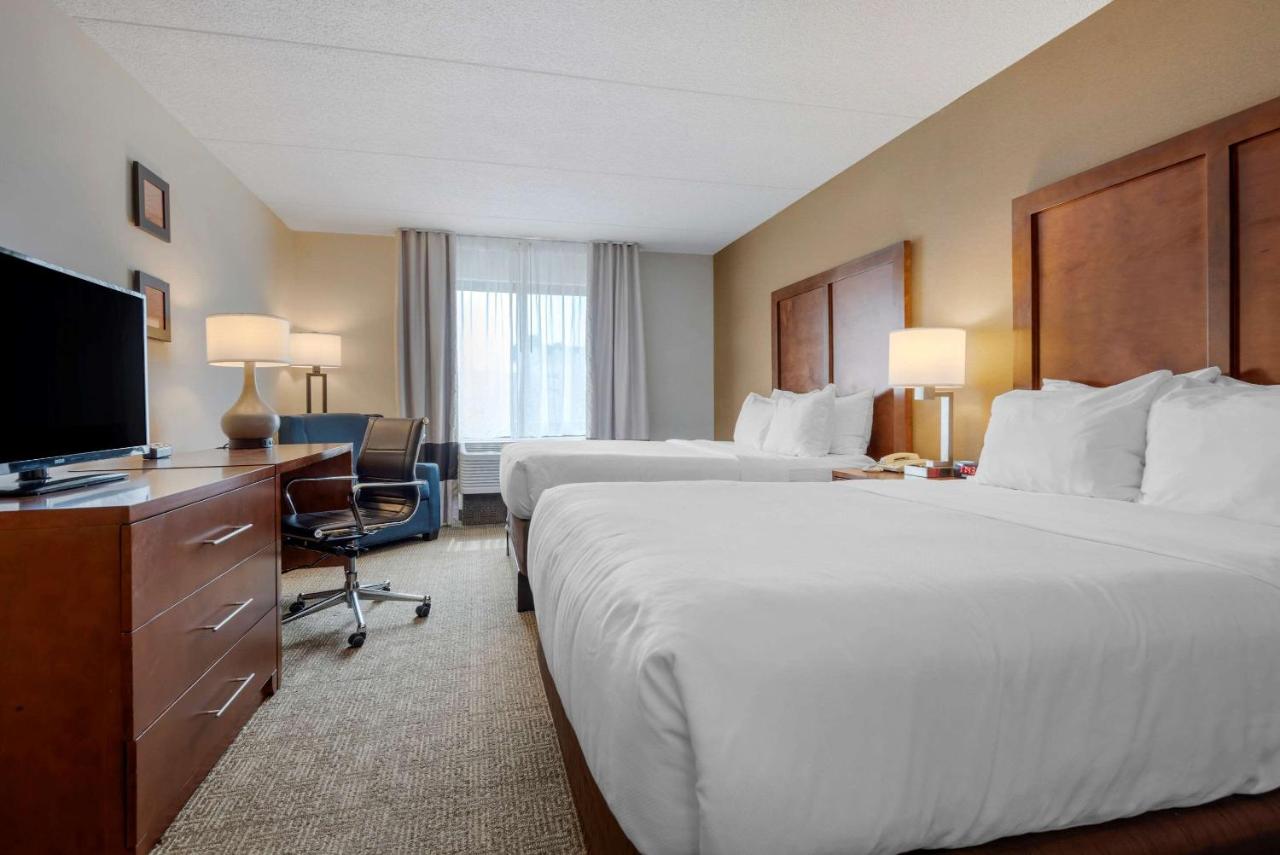 Double Room with Two Double Beds at Comfort Inn The Pointe